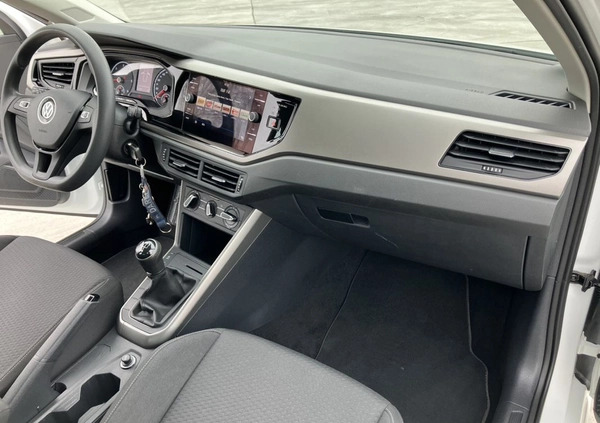 Volkswagen Polo cena 48900 przebieg: 210000, rok produkcji 2019 z Rymanów małe 211